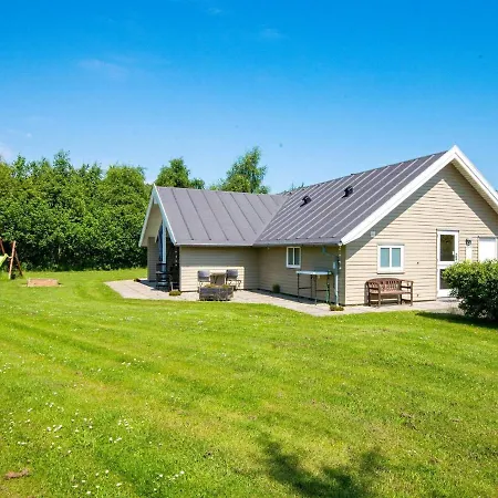 Casa de Férias Three-bedroom Holiday In 35 Hemmet