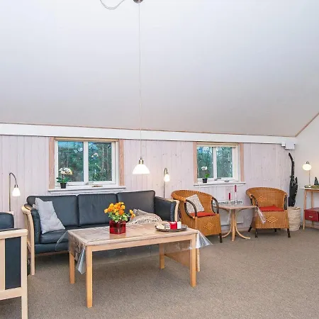 Three-bedroom Holiday In 35