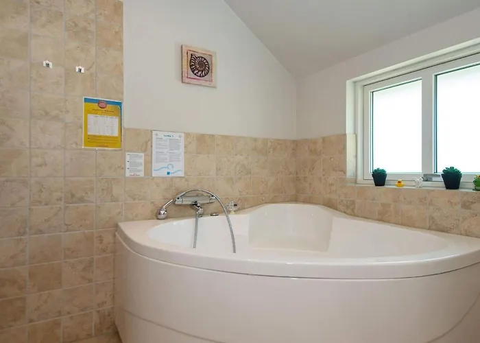 Three-bedroom Holiday In 35 Casa de Férias