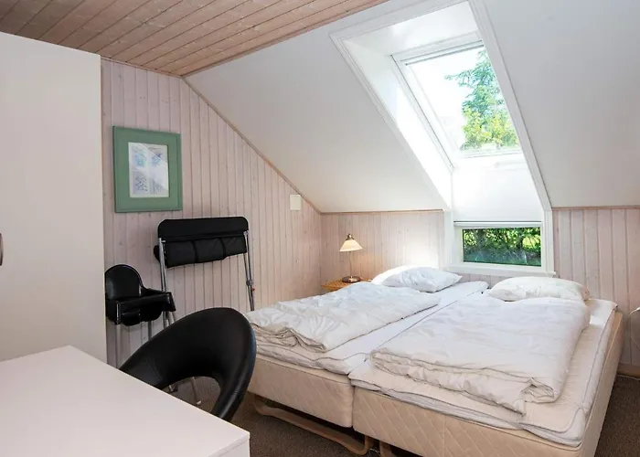 Three-bedroom Holiday In 35 Hemmet